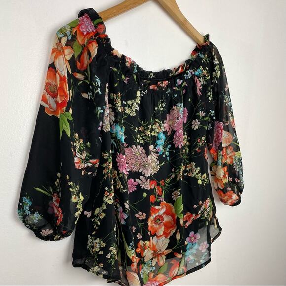 Lily White | Floral Blouse Tropical Black Small - Picture 3 of 5